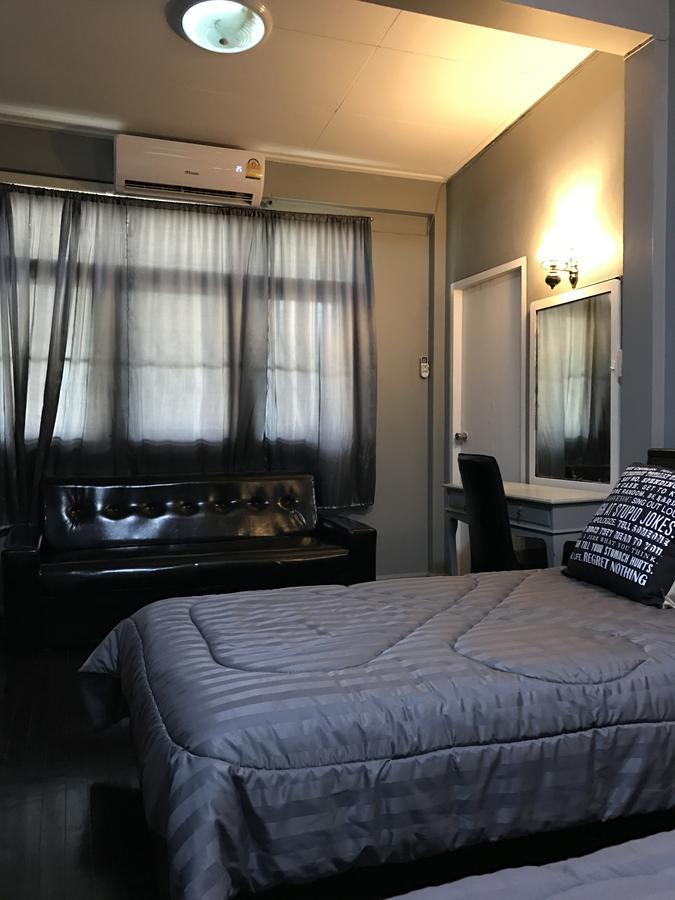 Add Home Hostel Vipavadee 42 Бангкок Экстерьер фото